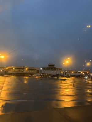 Cleveland Hopkins International Airport by null