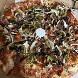 Ameci Pizza & Pasta - Castaic - 16" Jumbo Combo Pizza
