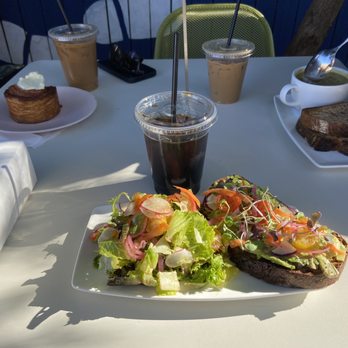 Lost Larson Bakery - Coffee & Tea Near Me - Chicago, Illinois