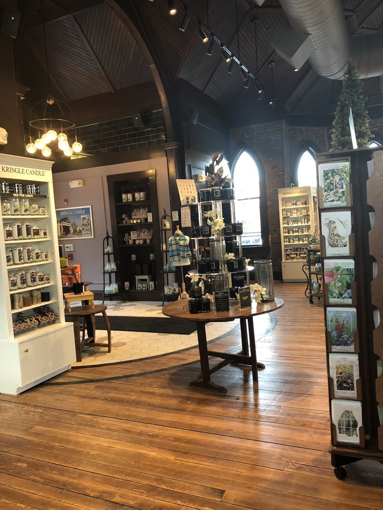 KRINGLE EMPORIUM AT MGM Updated September 2024 15 Photos & 13