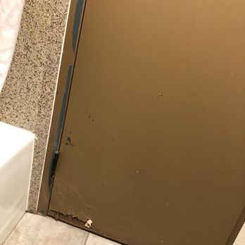 Stage Coach Inn - Bathroom door - Hotels Near Me - West Yellowstone, Montana Stage Coach Inn - Bathroom door - Hotels Near Me - West Yellowstone, Montana