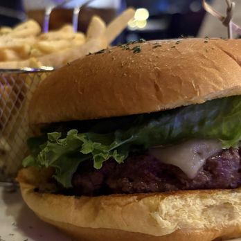 Whiskey Tavern - WT's Classic Burger - Cocktail Bars Near Me - Covington, Louisiana Whiskey Tavern - WT's Classic Burger - Cocktail Bars Near Me - Covington, Louisiana