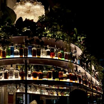 V Modern Italian - Ambiance & Bar - Italian Near Me - Nashville, Tennessee V Modern Italian - Ambiance & Bar - Italian Near Me - Nashville, Tennessee