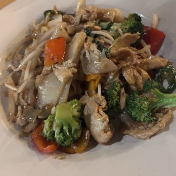 Hiso - Drunken Noodle - Laotian Near Me - Sacramento, California Hiso - Drunken Noodle - Laotian Near Me - Sacramento, California