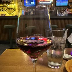 Guac N Cheese - Red wine