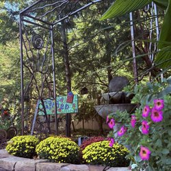 Plum Bottom Gallery - Garden archway.