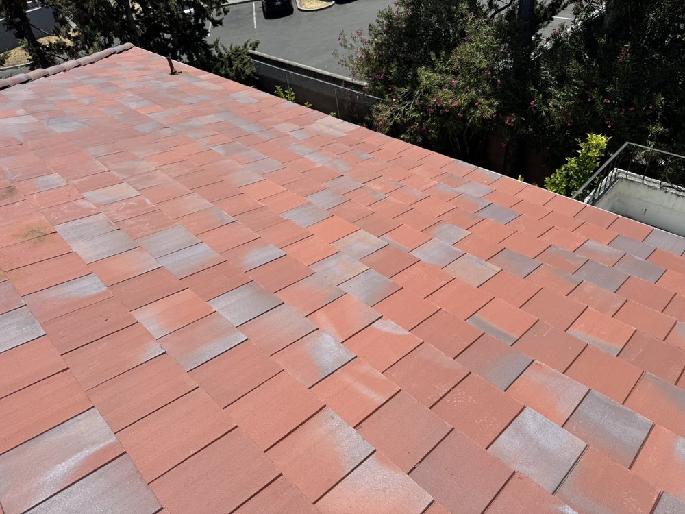 Slide of E & E Roofing