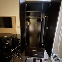 Sleep Inn - Armoire with ironing board