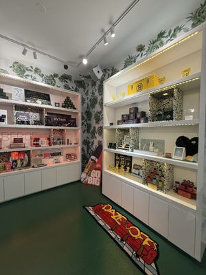 Green Rose Dispensary by null