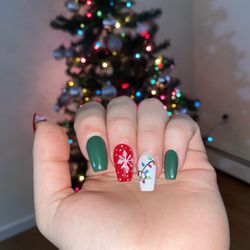 Maxx Nails & Spa - Christmas Nails