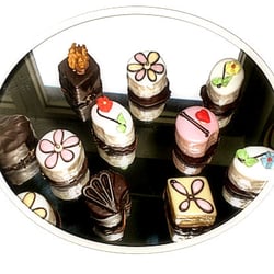 Bäckerei und Konditorei Andreas Horn - Hochzeit auf Rügen, Bäckerei und Konditorei Andreas Horn, Ostseebad Binz - Petit four - bunt