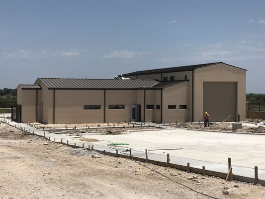 Iron Clad Roofing and Renovations Logo