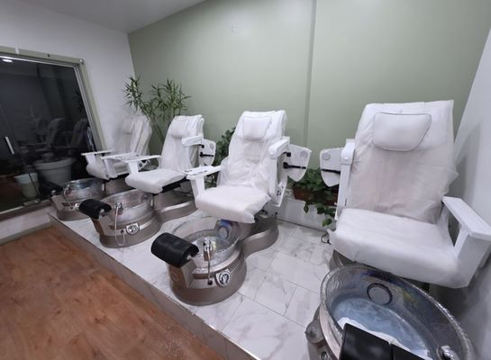 Brooklyn Nails & Spa by null