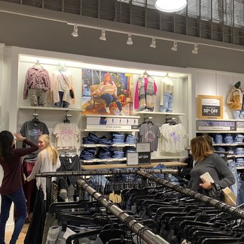 American Eagle Outfitters - Jeans - Outlet Stores Near Me - Hanover, Maryland