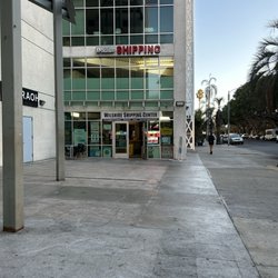 Wilshire Shipping - Outside