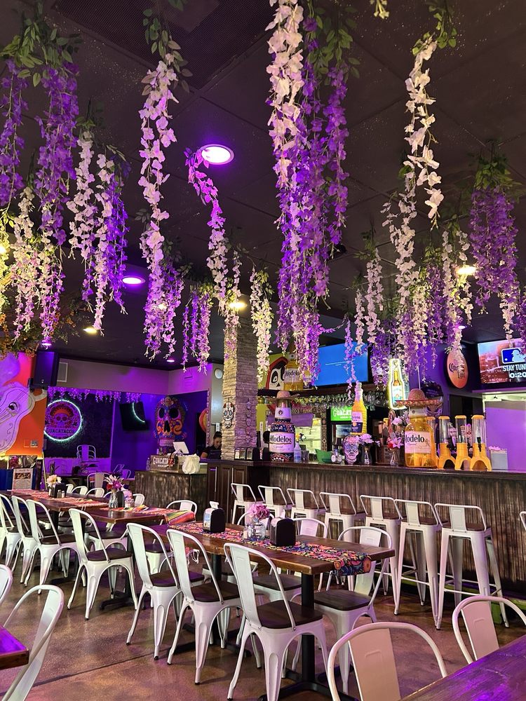 Guacatacos - Mexican Cantina