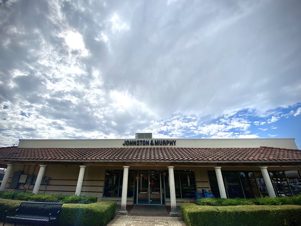 JOHNSTON & MURPHY FACTORY STORE Updated September 2024 3939 S