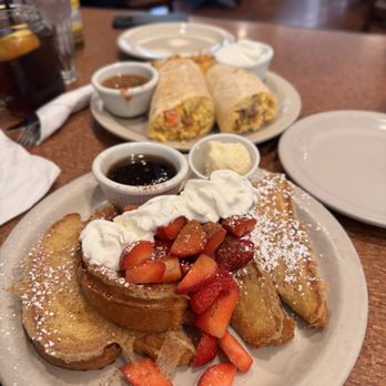 Bill's Café - Nutella French Toast, Breakfast Burrito - Breakfast & Brunch Near Me - Pleasanton, California
