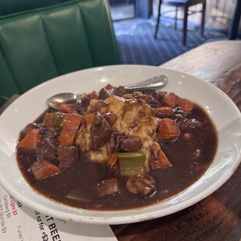 Ye Olde Kings Head - Irish beef stew - Pubs Near Me - Santa Monica, California Ye Olde Kings Head - Irish beef stew - Pubs Near Me - Santa Monica, California