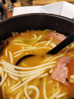 Daguan Noodle by null