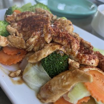 Celadon Thai Kitchen - Kara Tiem Chicken - Thai Near Me - Los Angeles, California