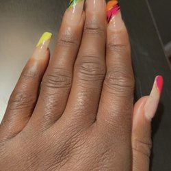 Flowers Nails - Acrylic fill-in with nail design