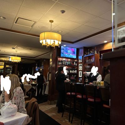 Gene & Georgetti by null