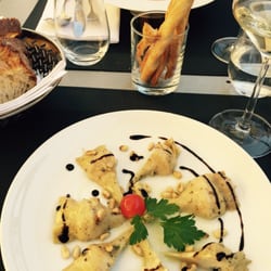 Osteria - Ein sehr gutes Restaurant, mit super Bedienungen und erstklassigen Weinen. Leider konnte man mir als Veganerin nichts anbieten.
