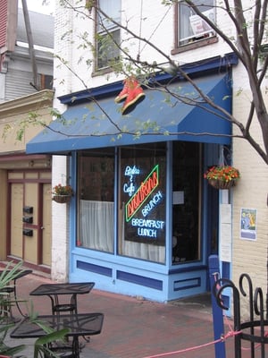 Sneakers Bistro by null