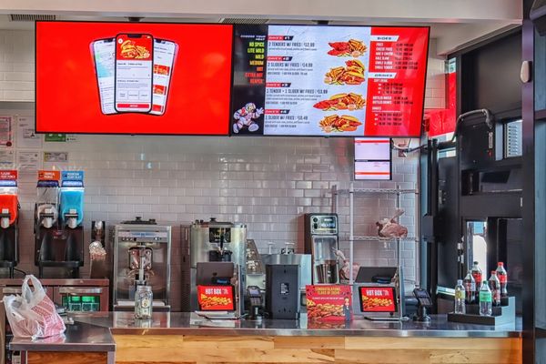 Dave's Hot Chicken by null