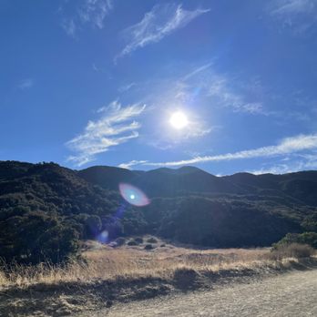 Skyline Drive Trails - Hiking Near Me - Corona, California