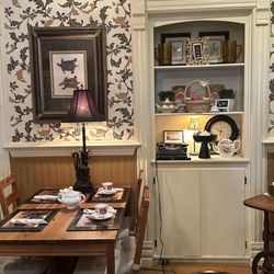 Charlotte's Tea Room - Ambiance