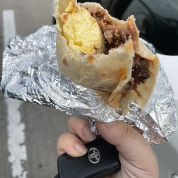 Buc-ee's - Breakfast taco with brisket - Gas Stations Near Me - New Braunfels, Texas