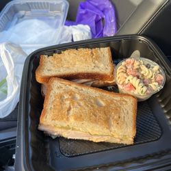 Lisa's Café & Bakery - Ortega chicken sandwich