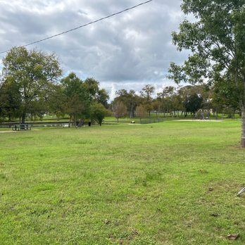 Morris Park & Pool - Parks Near Me - Elgin, Texas Morris Park & Pool - Parks Near Me - Elgin, Texas
