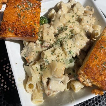 Destino's - Broccoli chicken rigatoni - Pizza Near Me - Merced, California Destino's - Broccoli chicken rigatoni - Pizza Near Me - Merced, California