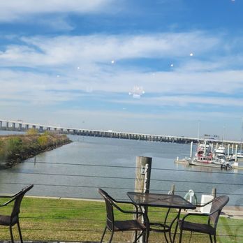 O'Neals On The Water - Sports Bars Near Me - Baytown, Texas