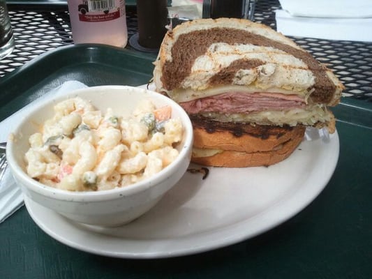 Siegfried's Delicatessen by null