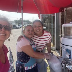 Haydesitas Shaved Ice and More - Treating customers like family!