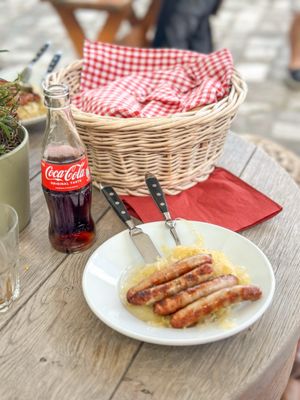 Historische Wurstkuchl by null