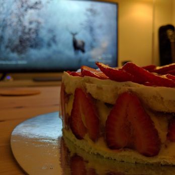 Roselle - Strawberry fraisier cake. I would eat this cake everyday if I could. - Bakeries Near Me - Toronto, Ontario
