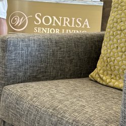 Sonrisa Senior Living by Watermark Communities - Front desk area