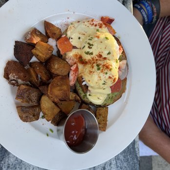 Earls Kitchen + Bar - Lobster Shrimp Benedict - New American Near Me - Boston, Massachusetts Earls Kitchen + Bar - Lobster Shrimp Benedict - New American Near Me - Boston, Massachusetts