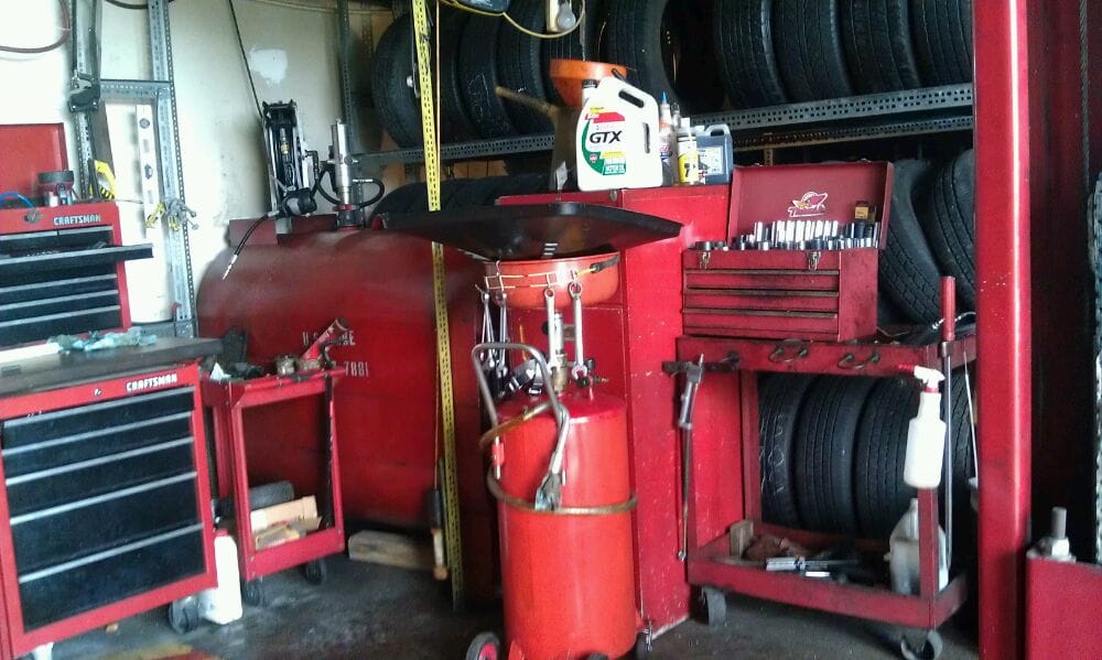 J MARTINEZ TIRE SHOP Updated August 2024 11 Photos 2033 Bingle Rd