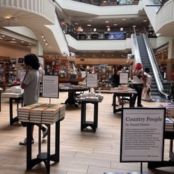 Barnes & Noble
