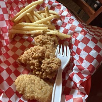 Old Hampton Store & Grist Mill - Tenders and fries - Barbeque Near Me - Linville, North Carolina