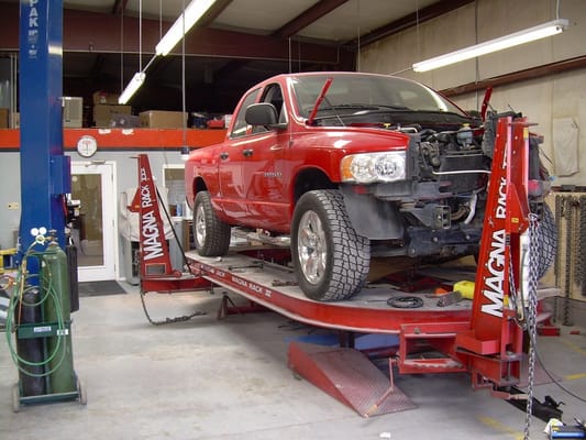 THE BODY SHOP - Updated June 2025 - 3505 Lee Blvd, El Paso, Texas