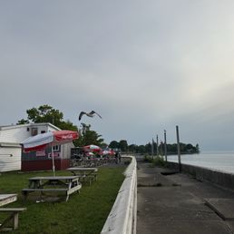 RUDY’S LAKESIDE DRIVE-IN - Updated January 2026 - 187 Photos & 236 Real ...