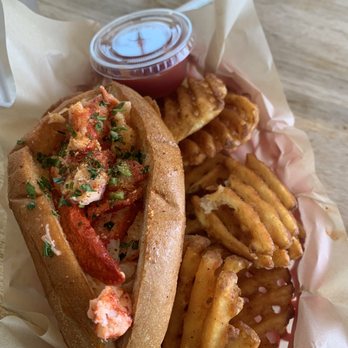 Seabreeze On The Dock - Lobster Roll - Seafood Near Me - Oakland, California Seabreeze On The Dock - Lobster Roll - Seafood Near Me - Oakland, California