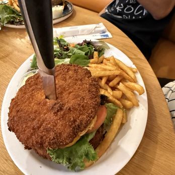 Carnegie Diner & Cafe - Diners Near Me - Vienna, Virginia